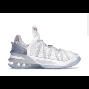 Nike LeBron 18 NRG Shoe 4 Youth Women's 6